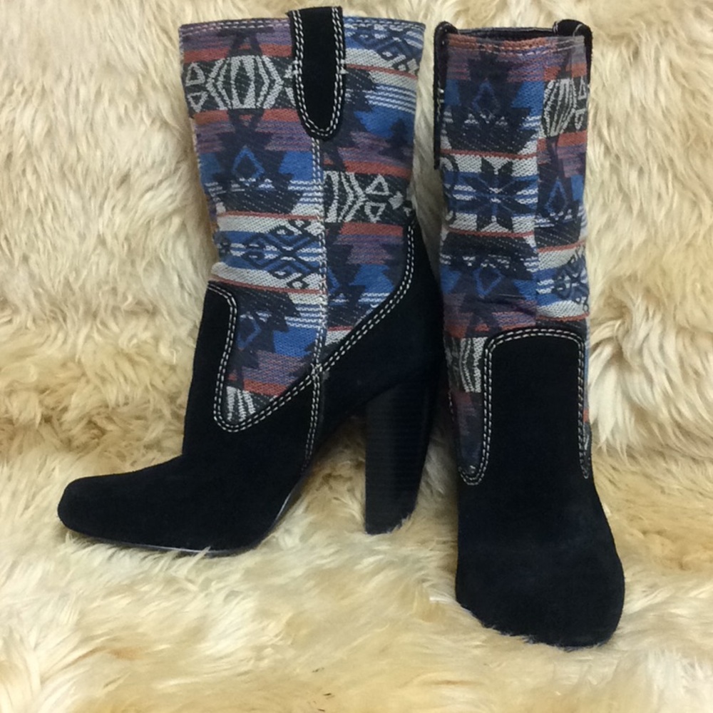 Southwestern Pattern Black Leather Ankle Boots